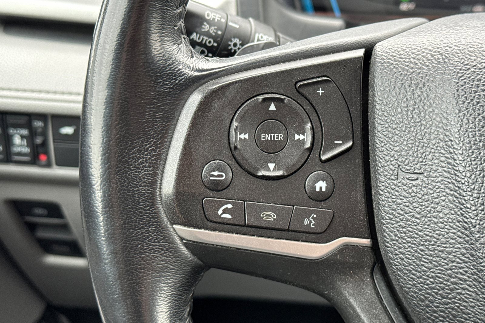 Used 2023 Honda Odyssey EX-L image 37