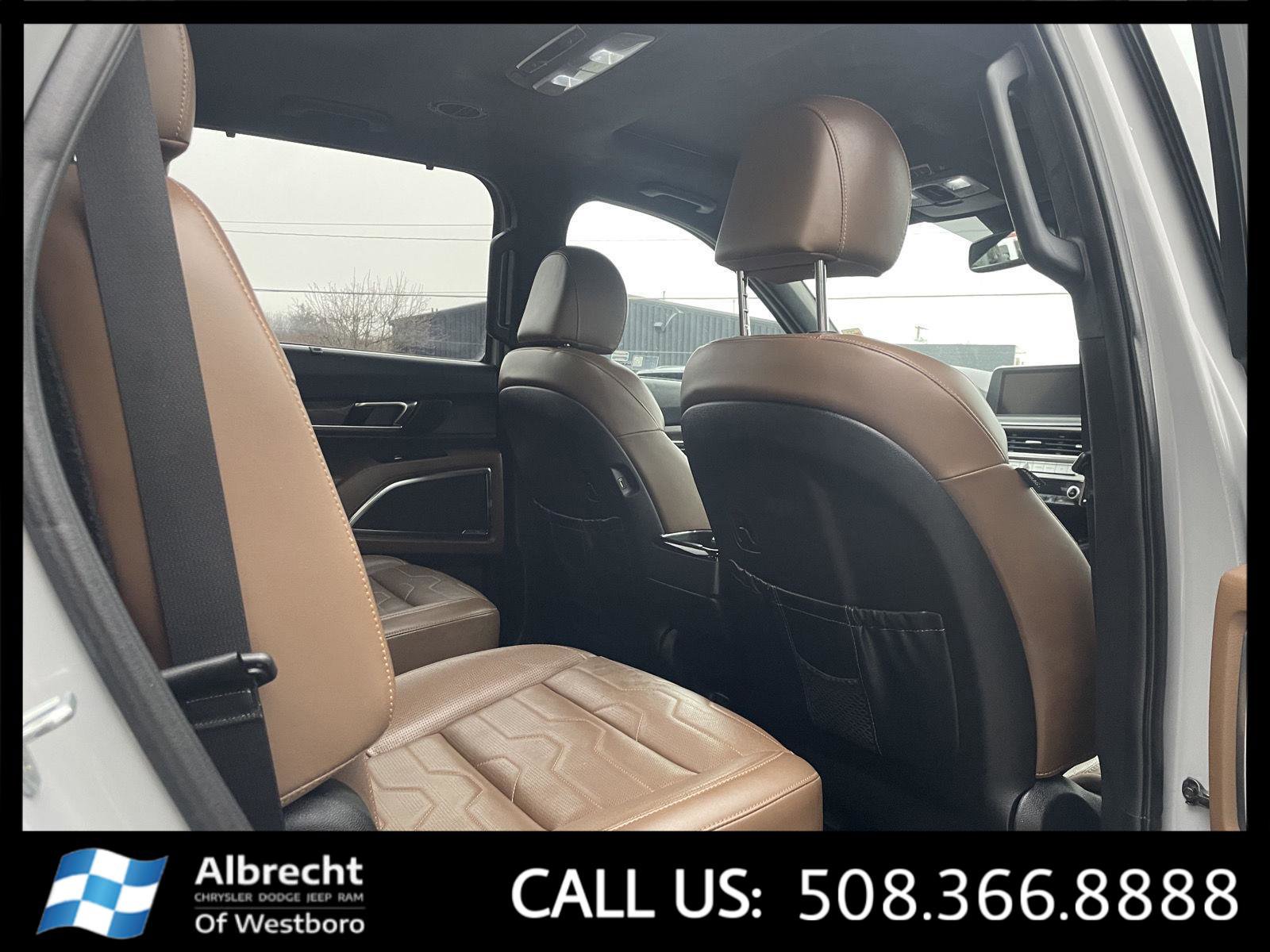 Used 2022 Kia Telluride SX w/ SX Prestige Package image 18