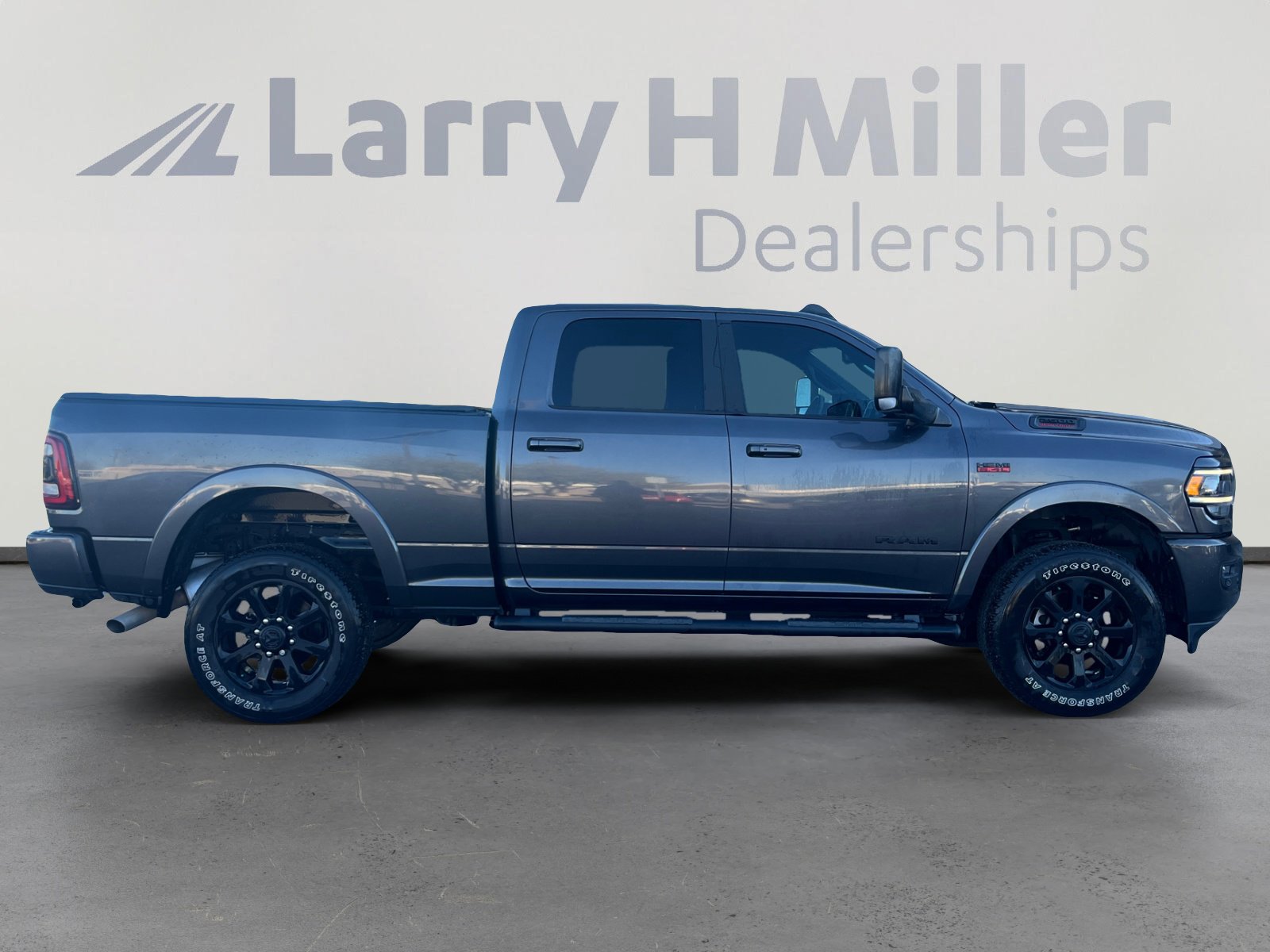 Used 2022 RAM 2500 Laramie w/ Night Edition image 6
