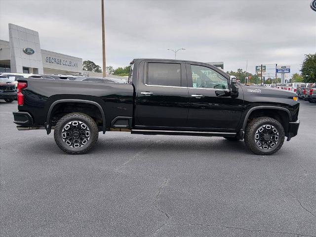 Used 2022 Chevrolet Silverado 2500 High Country w/ Safety Package II AWD/4WD image 3