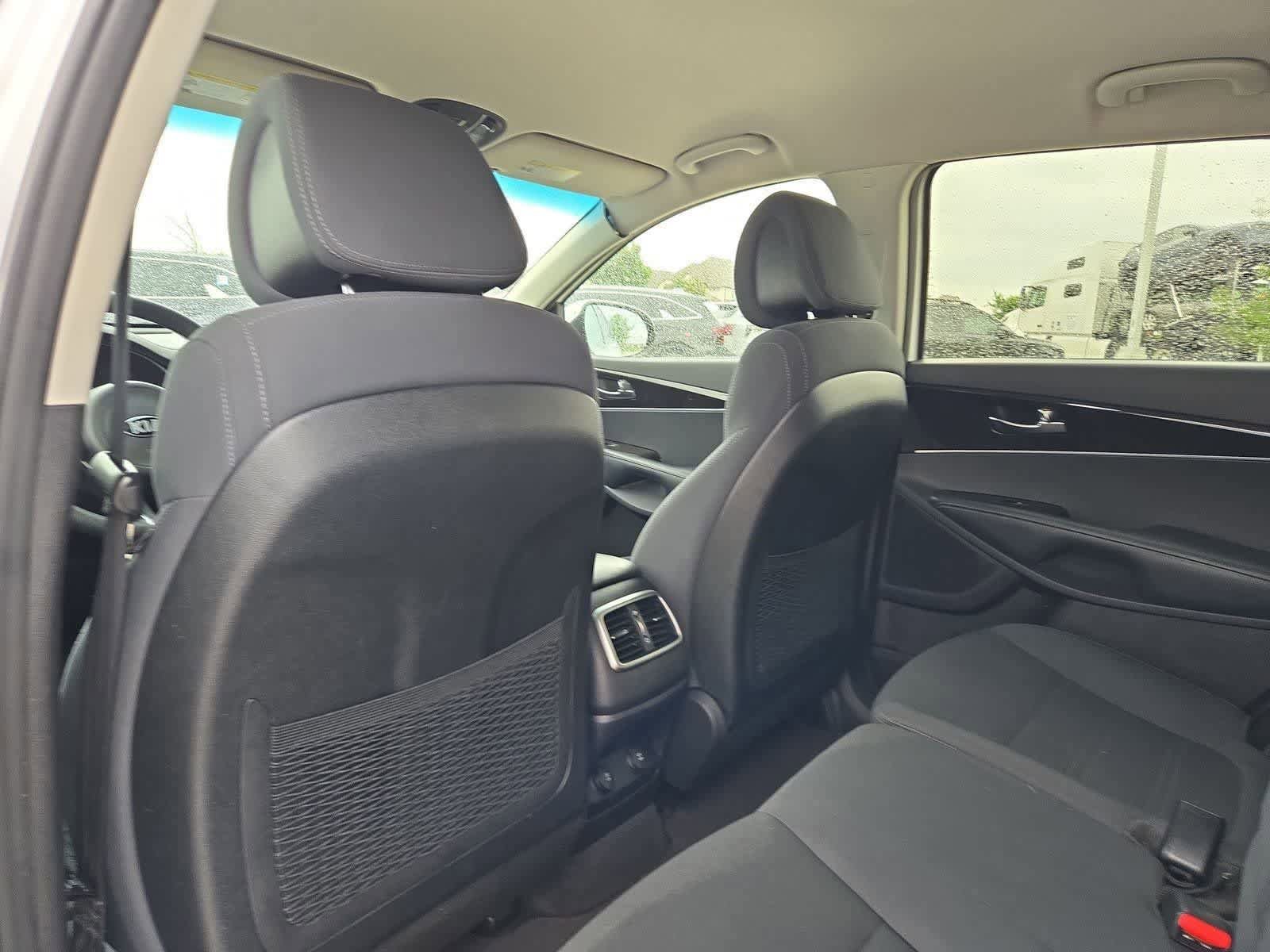 Used 2016 Kia Sorento FWD image 16