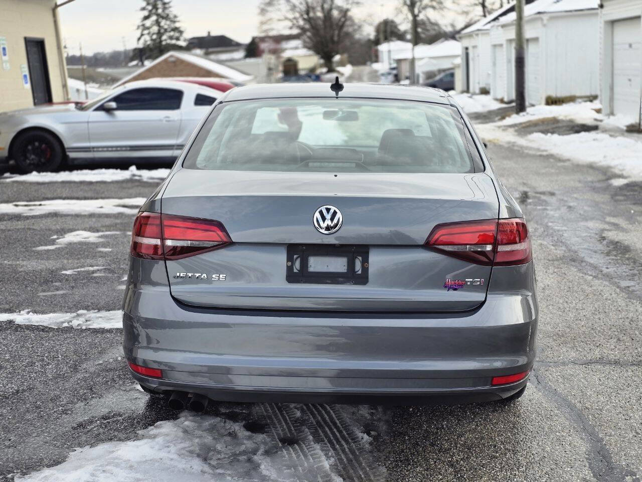 Used 2017 Volkswagen Jetta SE image 6