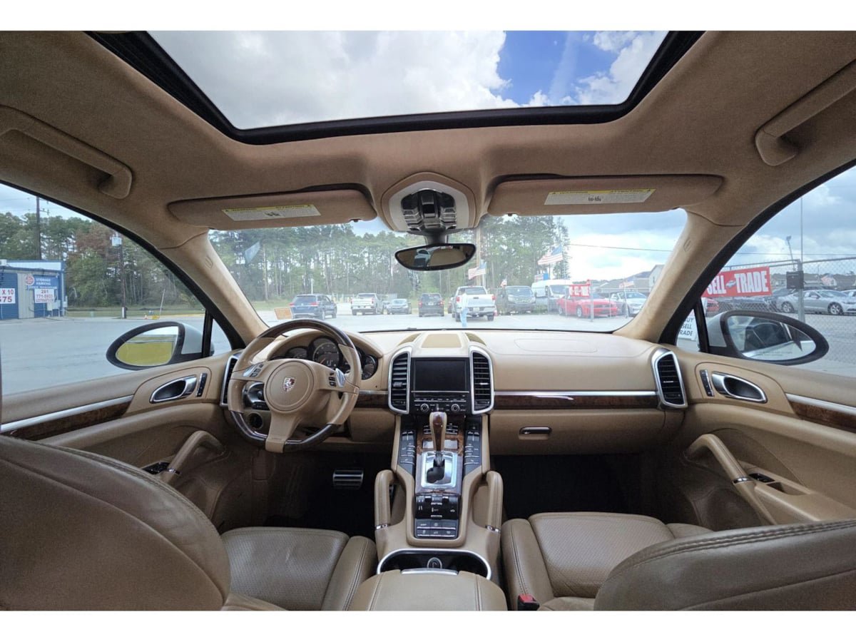 Used 2011 Porsche Cayenne Turbo AWD/4WD image 21