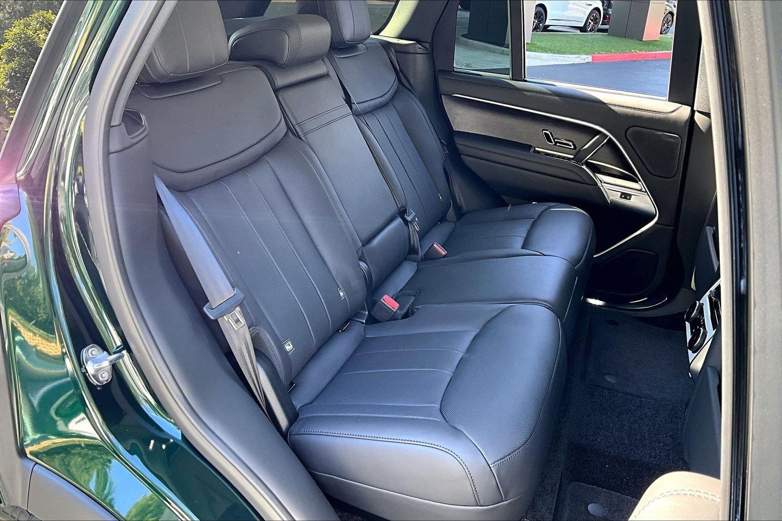 New 2026 Land Rover Range Rover SE AWD/4WD image 9
