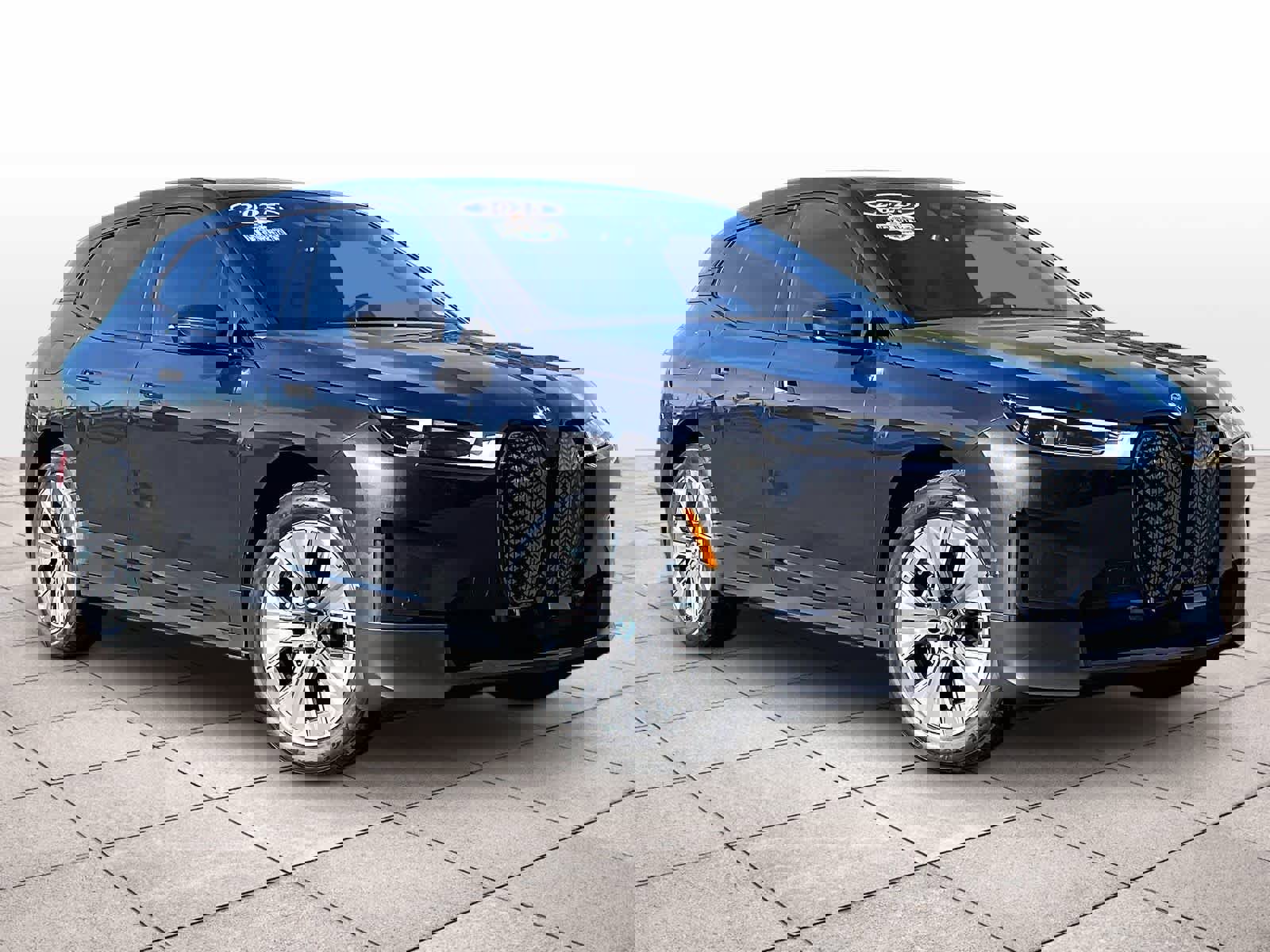 Used 2025 BMW iX xDrive50 w/ Convenience Package image 2