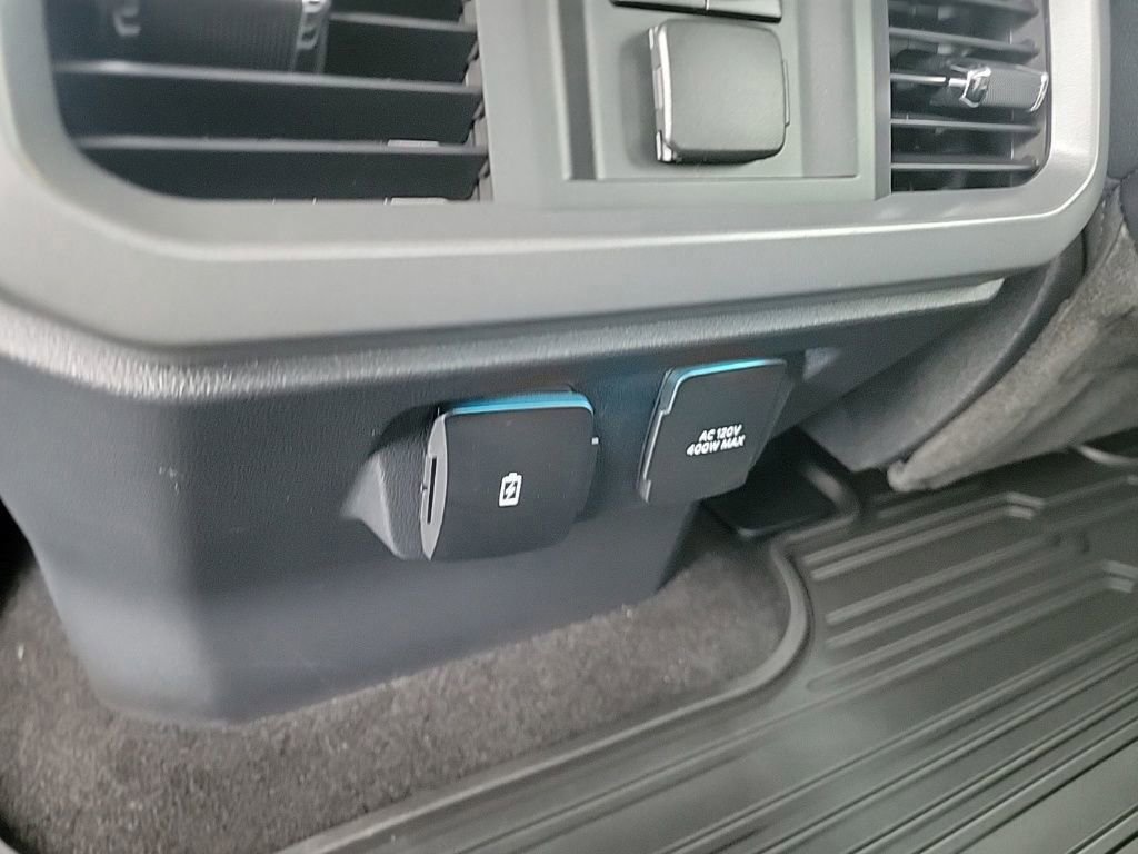 Certified 2022 Ford F150 Lariat w/ Equipment Group 502A High image 32