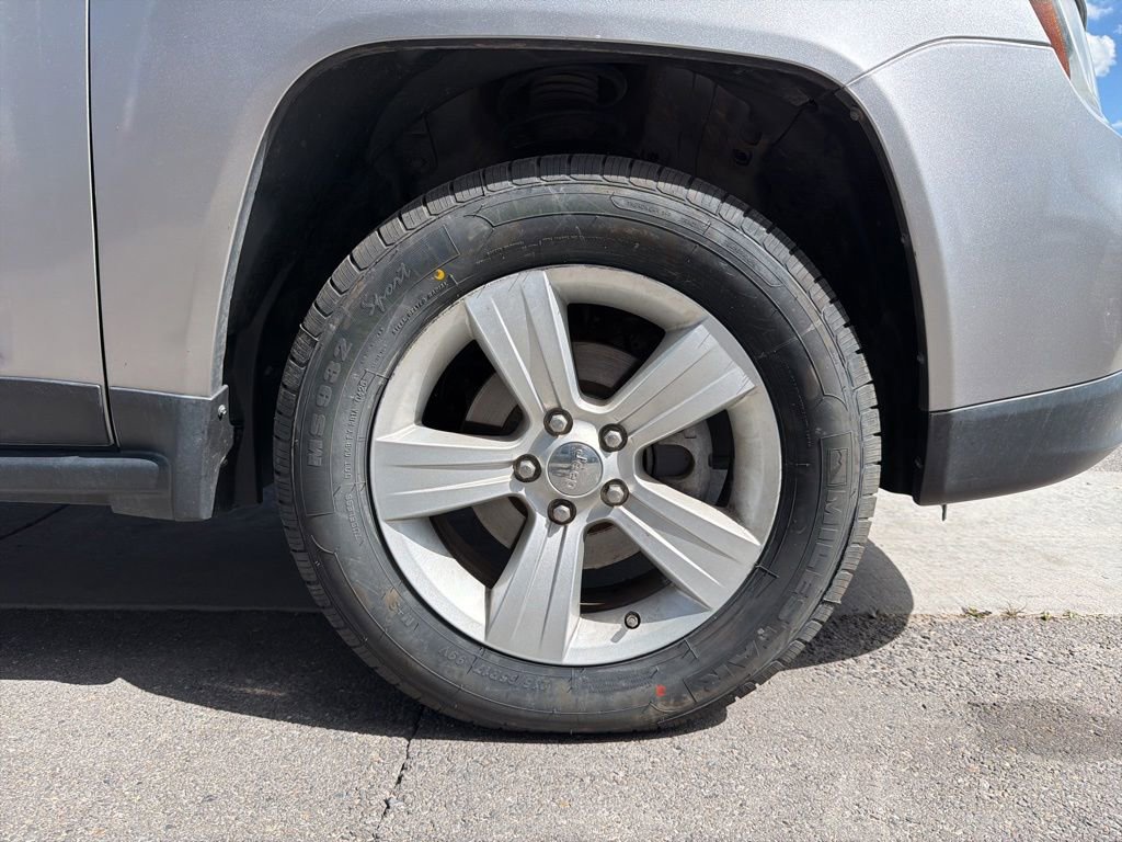 Used 2016 Jeep Compass Latitude AWD/4WD image 39