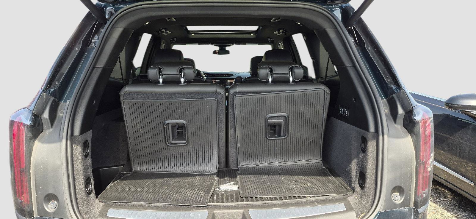 Certified 2025 Cadillac XT6 Sport w/ LPO, Floor Liner Package AWD/4WD image 5