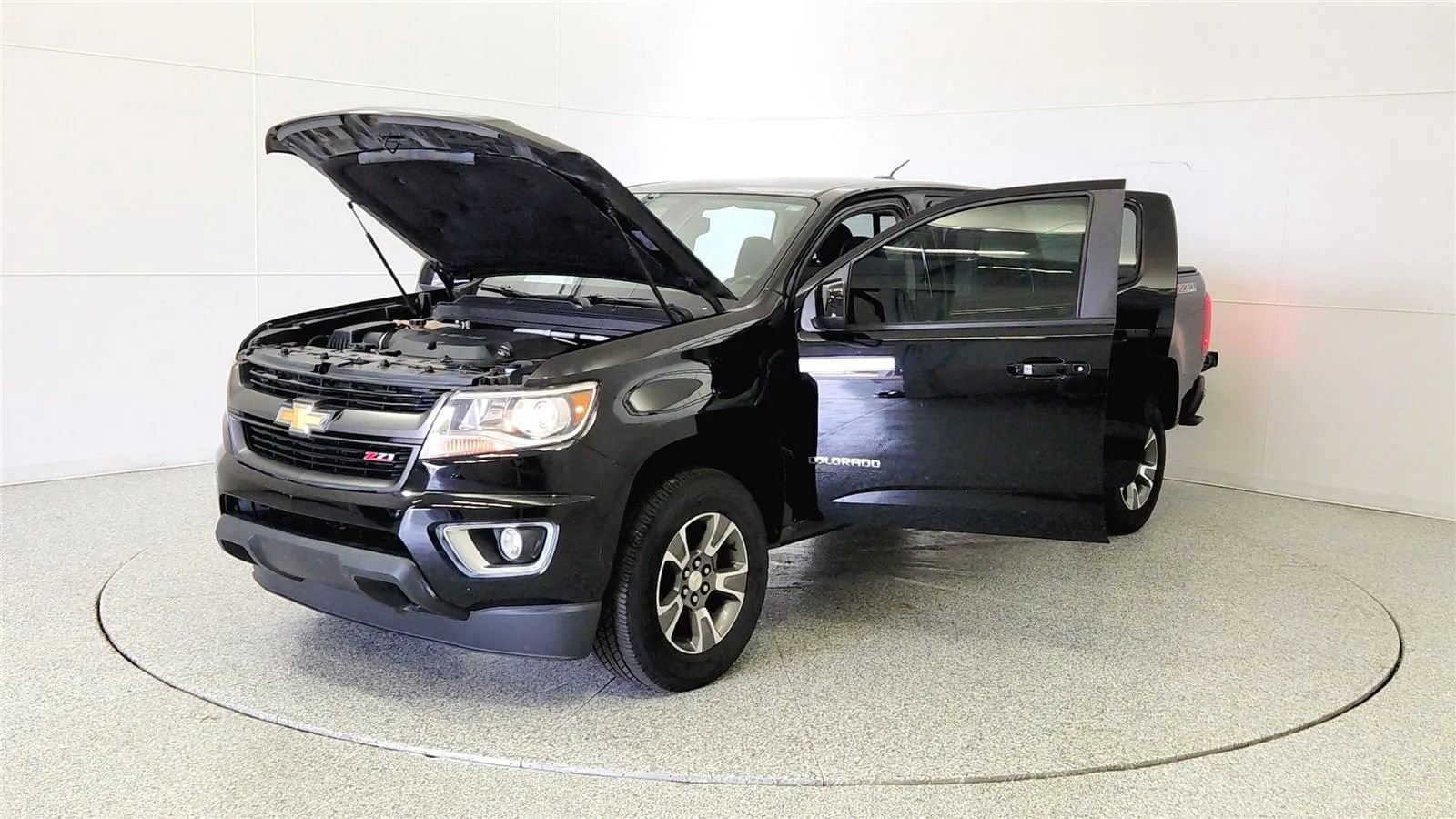 Used 2017 Chevrolet Colorado Z71 image 10