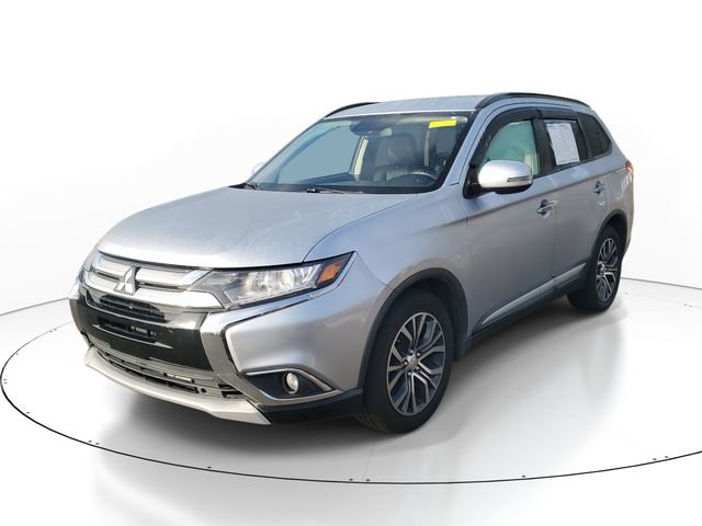 Used 2016 Mitsubishi Outlander SEL image 3