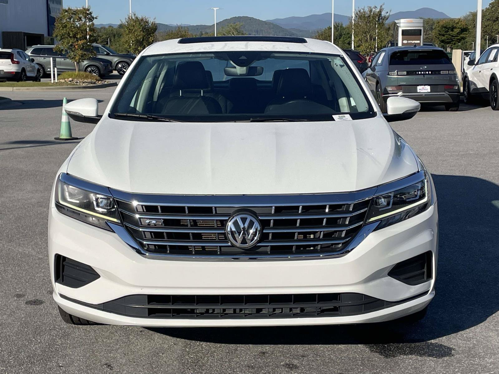 Used 2020 Volkswagen Passat 2.0T R-Line FWD image 22