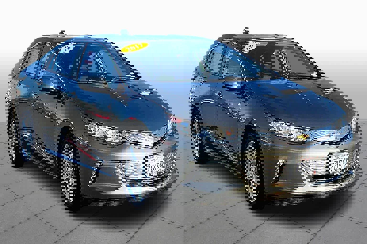 Used 2017 Chevrolet Volt LT w/ Comfort Package image 2