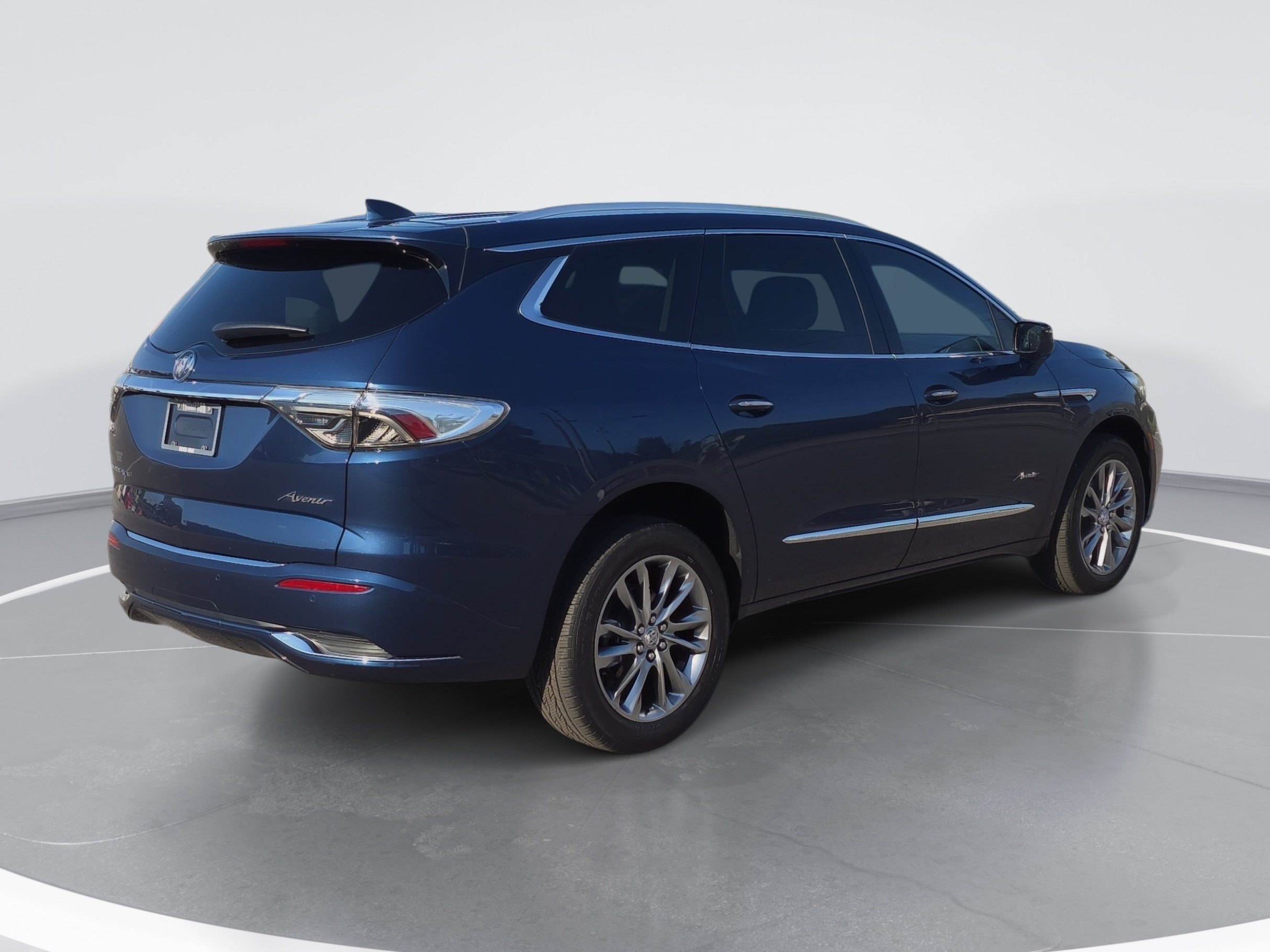 Used 2024 Buick Enclave Avenir w/ Avenir Technology Package FWD image 3