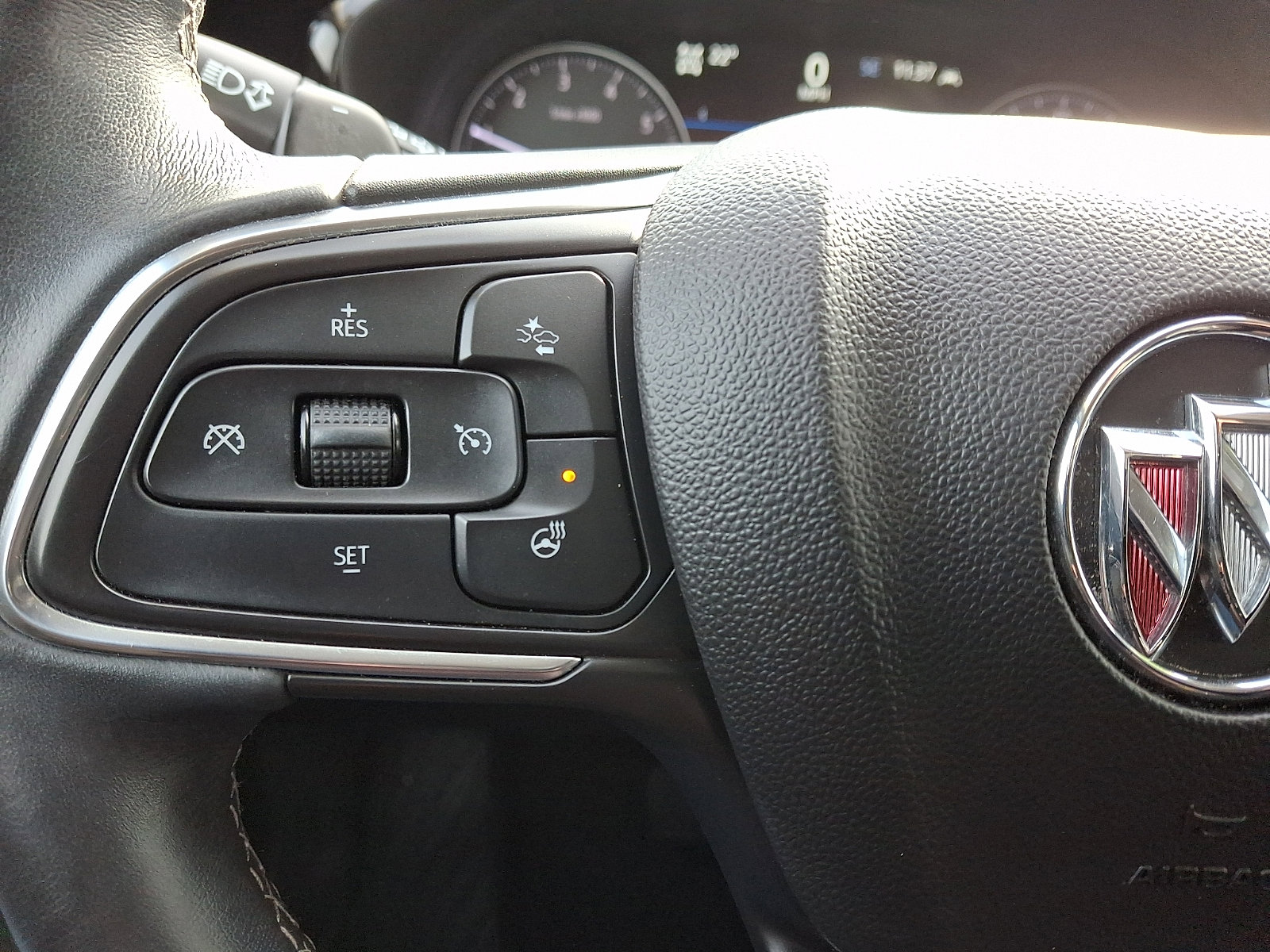 Certified 2023 Buick Envision Essence image 20