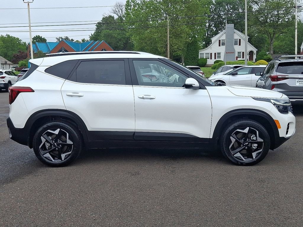 Used 2024 Kia Seltos EX image 8