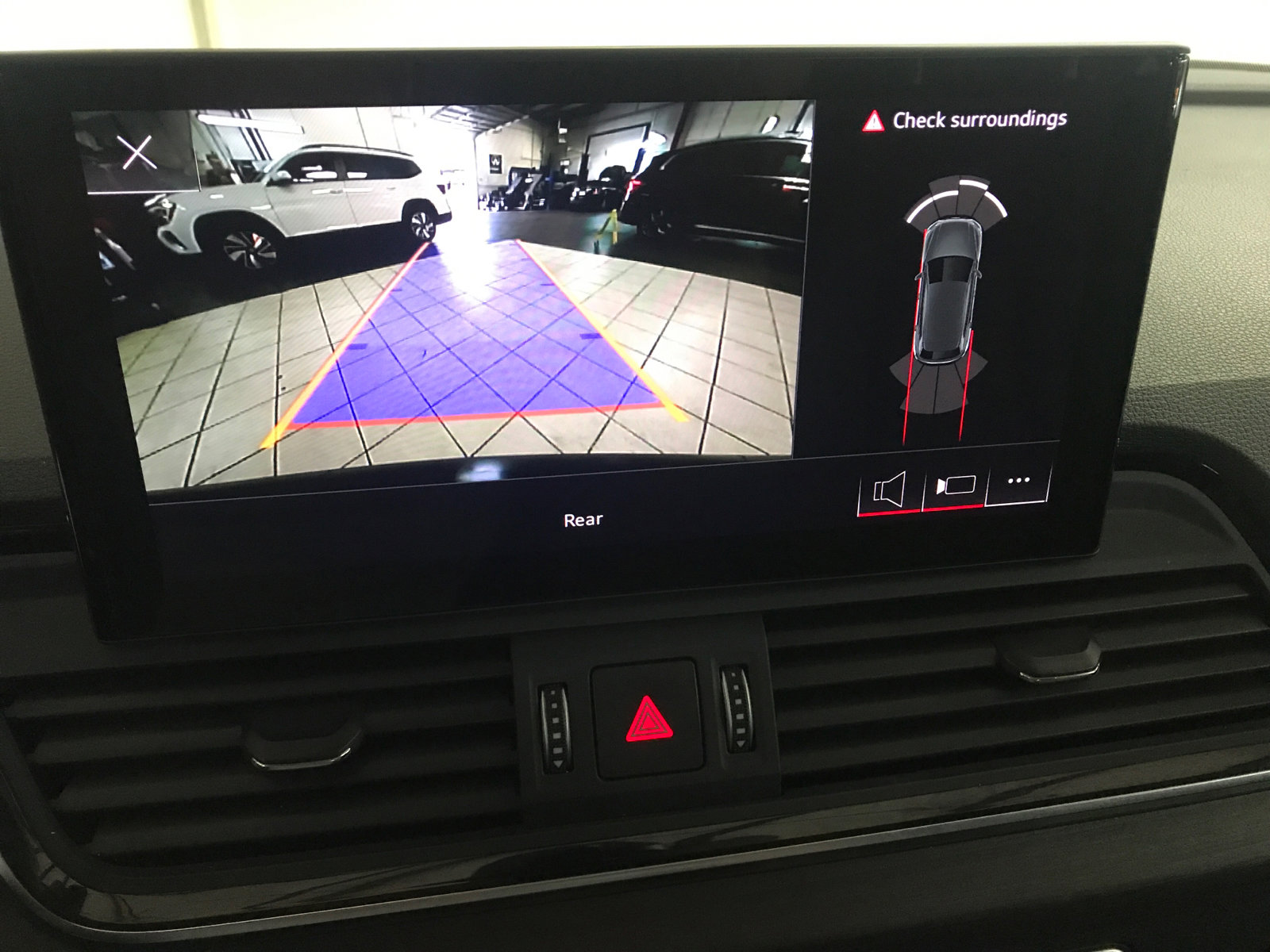 Used 2023 Audi Q5 2.0T Premium w/ Convenience Package image 17