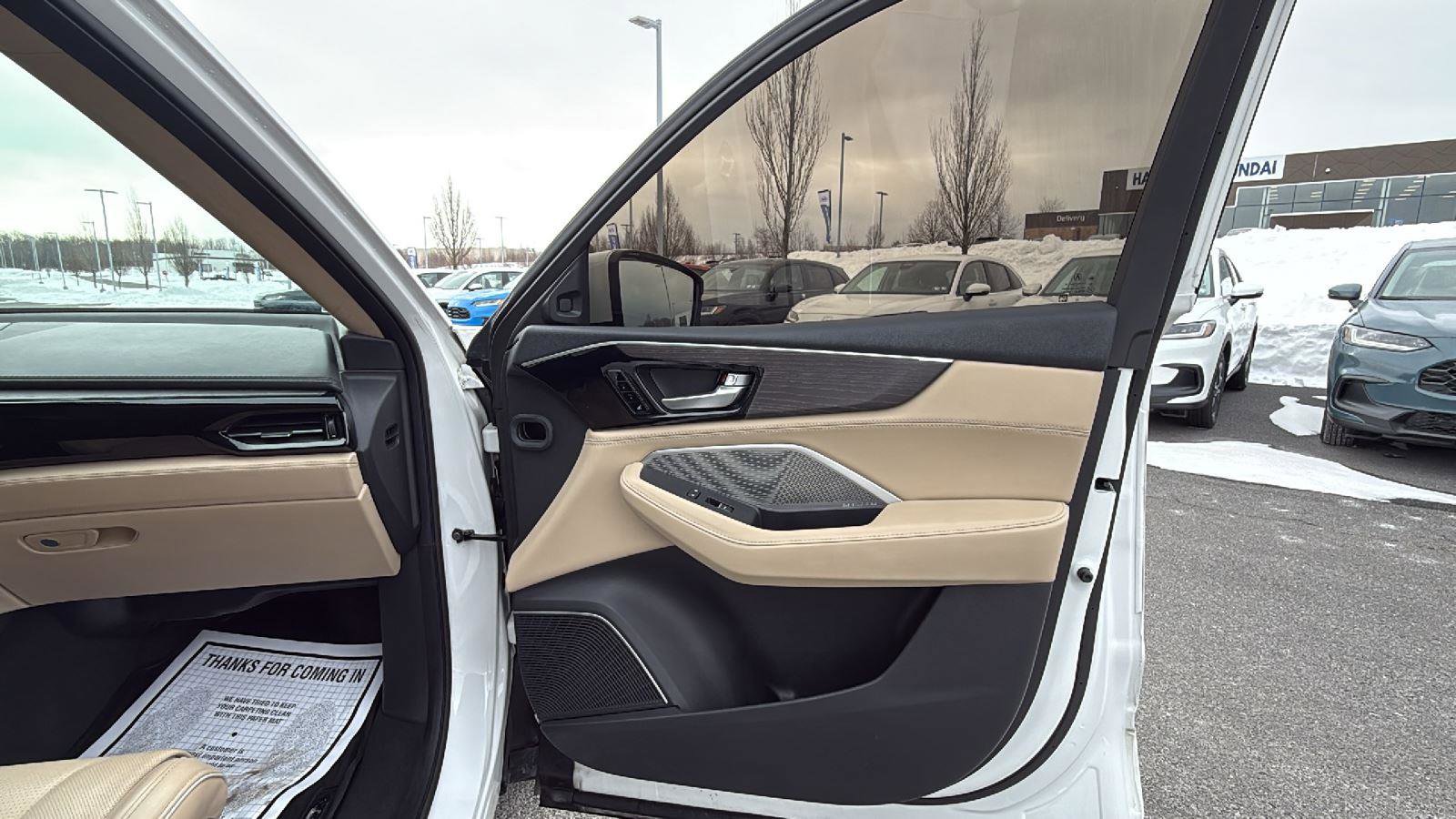 Used 2023 Acura MDX SH-AWD w/ Advance Package image 15