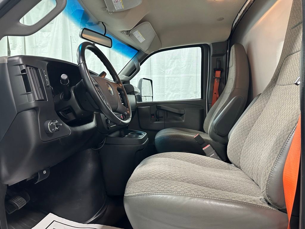 Used 2022 Chevrolet Express 3500 w/ Power Convenience Package image 16