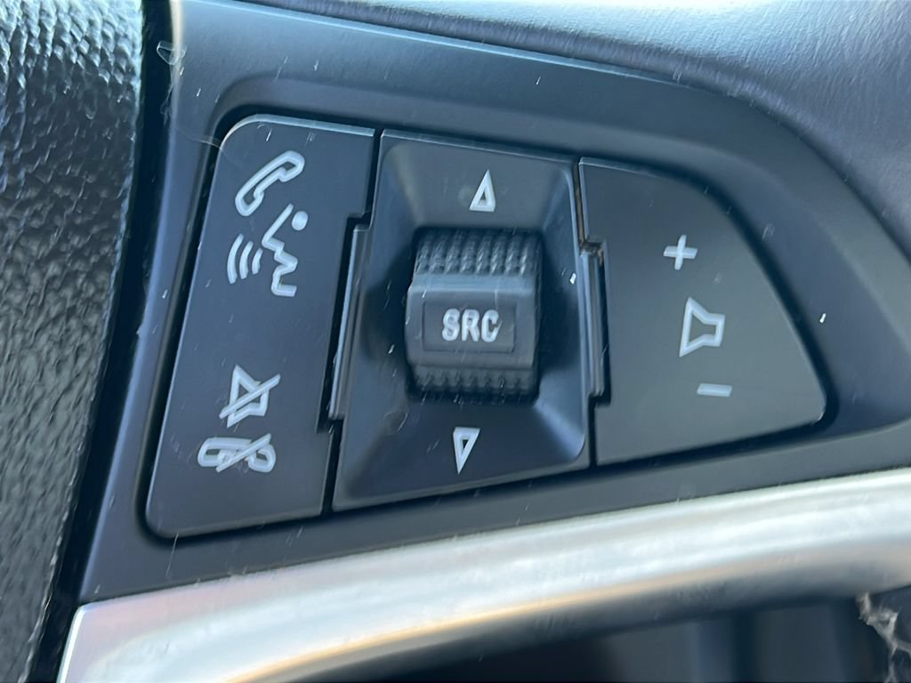 Used 2020 Buick Encore Preferred FWD image 23