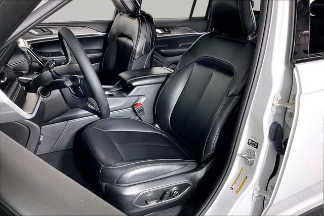 Used 2024 Jeep Grand Cherokee Limited w/ Black Appearance Package RWD image 19
