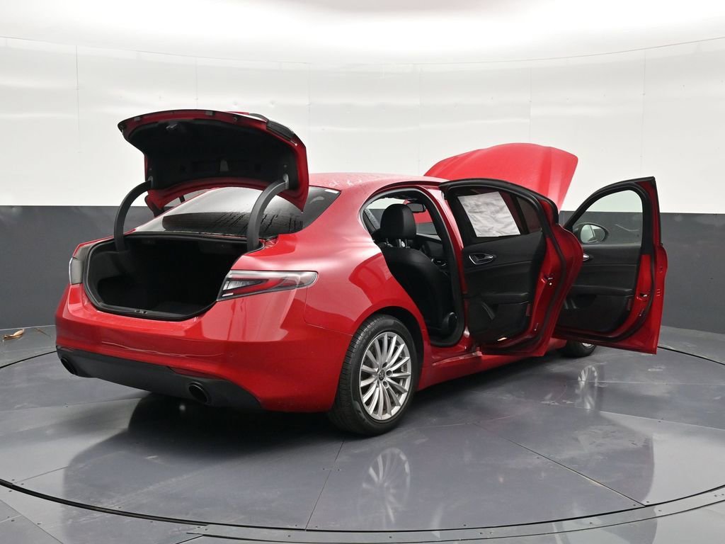 Used 2024 Alfa Romeo Giulia Sprint image 15