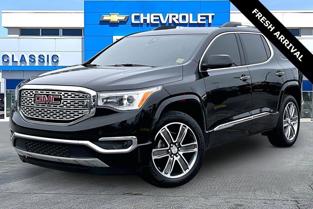 Used 2019 GMC Acadia Denali w/ Technology Package FWD image 3