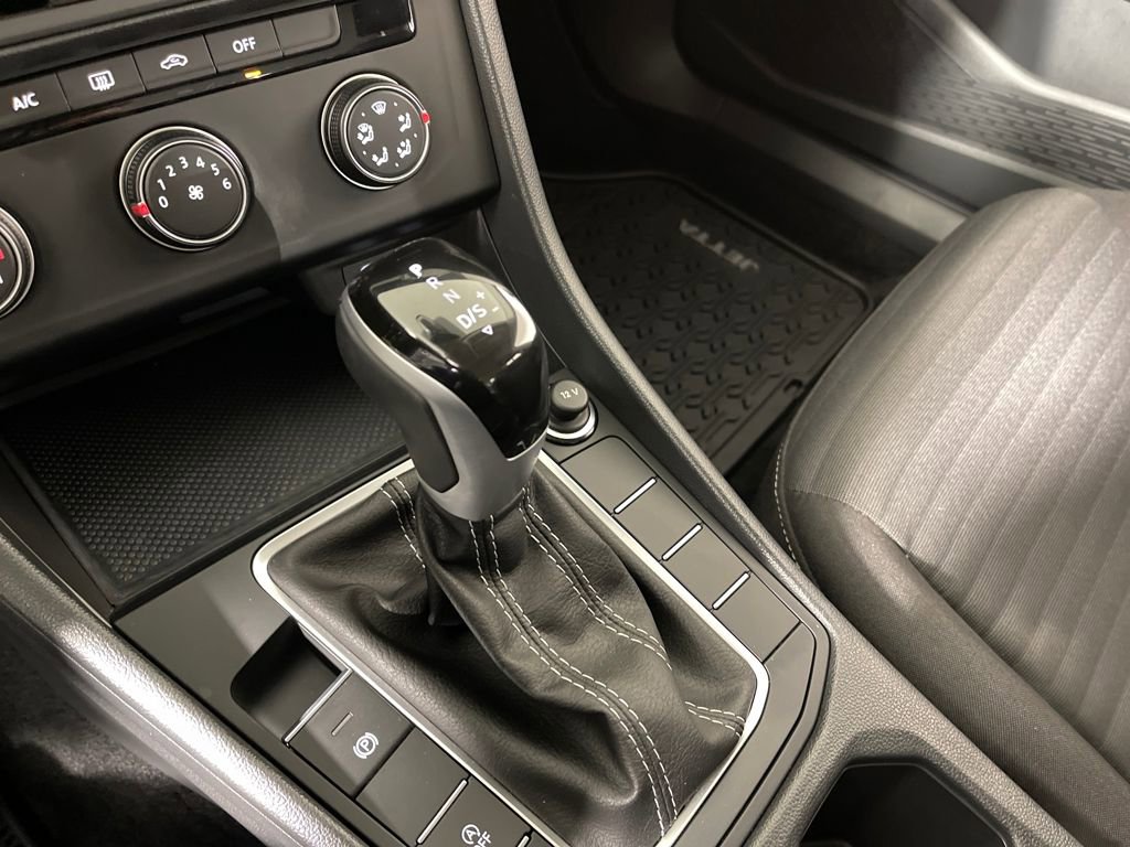 Used 2024 Volkswagen Jetta S image 28