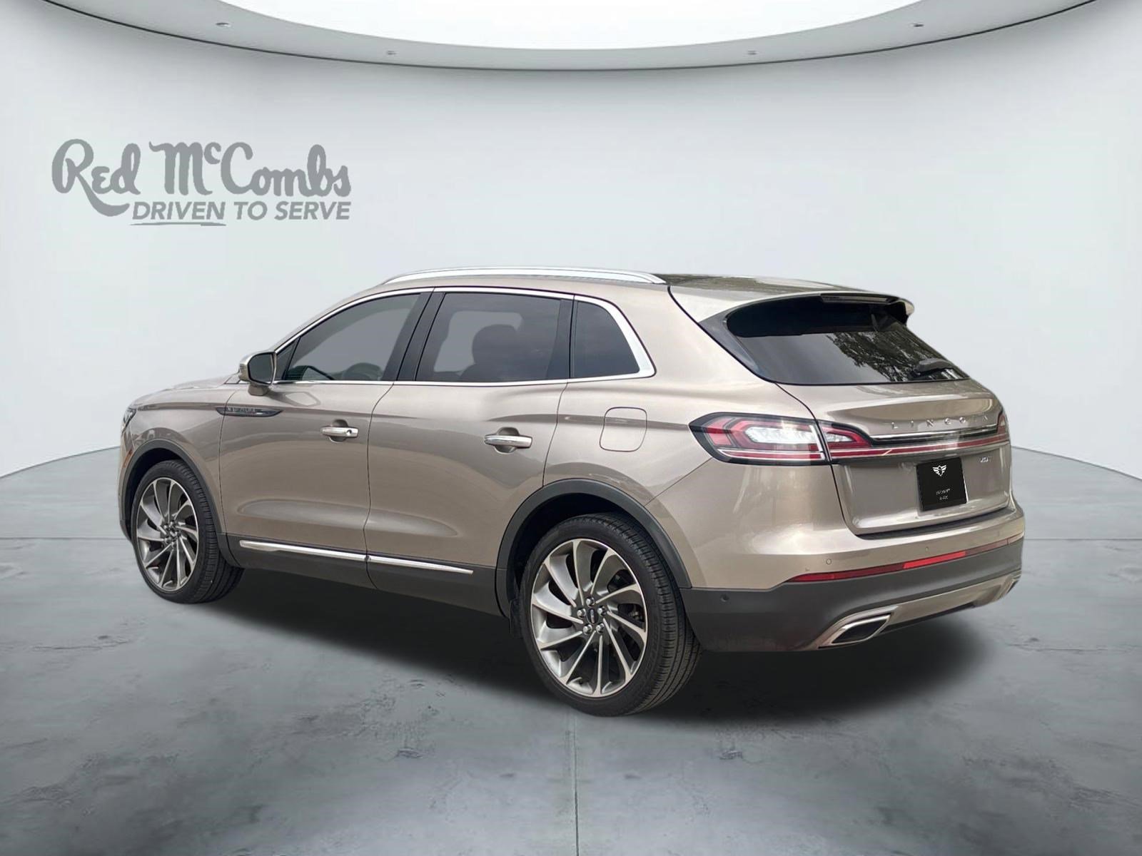 Used 2019 Lincoln Nautilus Reserve image 3