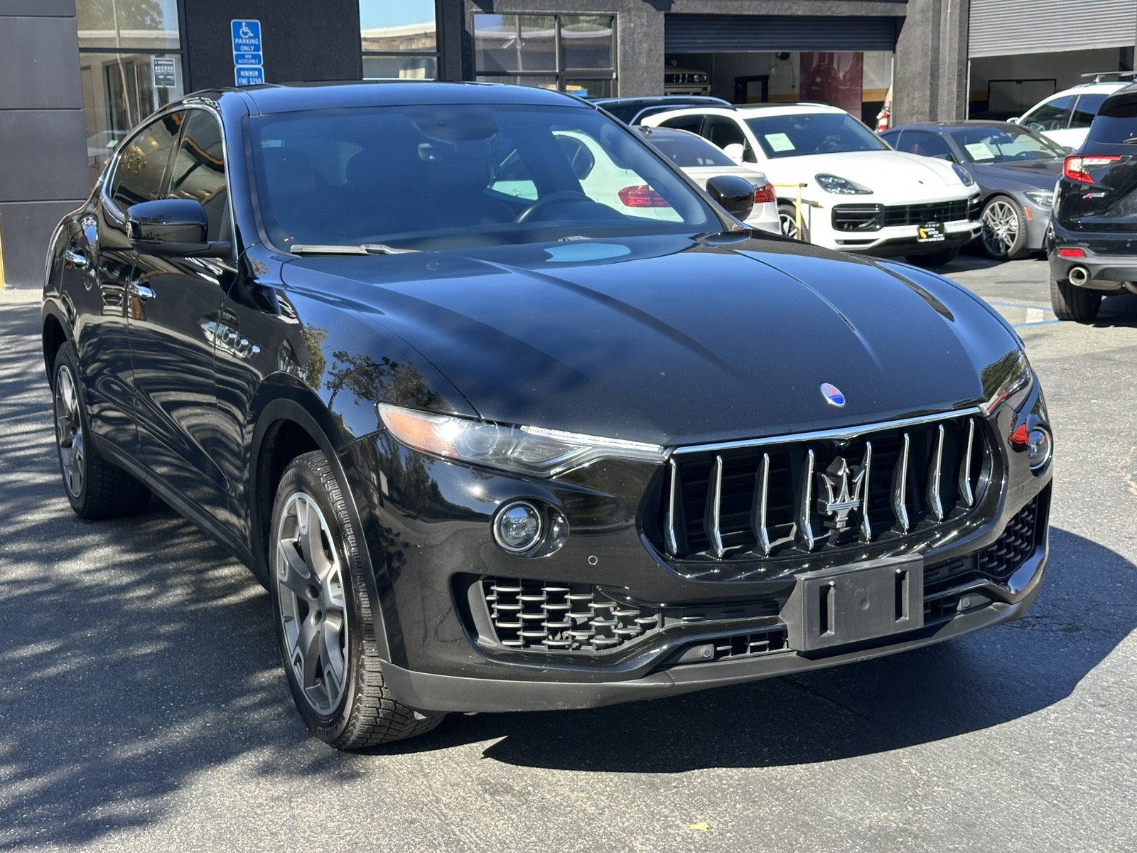 Used 2018 Maserati Levante AWD/4WD image 6