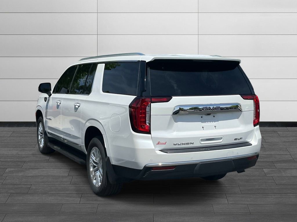 Used 2023 GMC Yukon XL SLT w/ SLT Premium Package AWD/4WD image 3