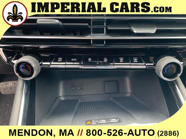 New 2026 Chevrolet Traverse High Country w/ LPO, Floor Liner Package image 23