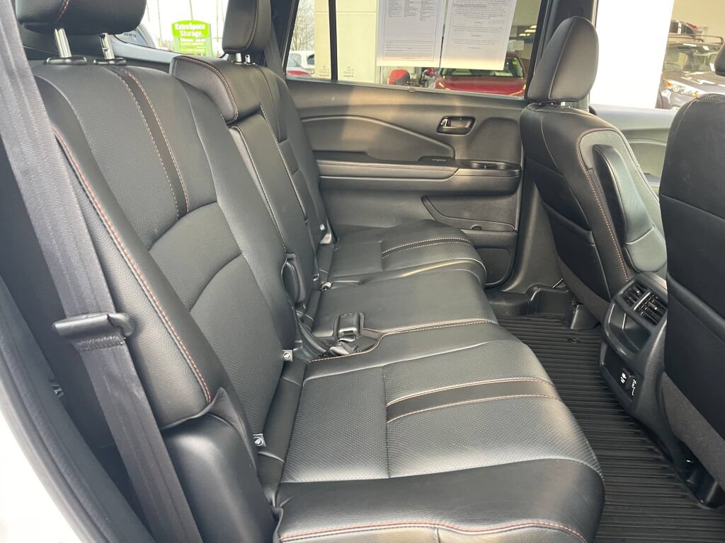 Used 2023 Honda Passport TrailSport image 30