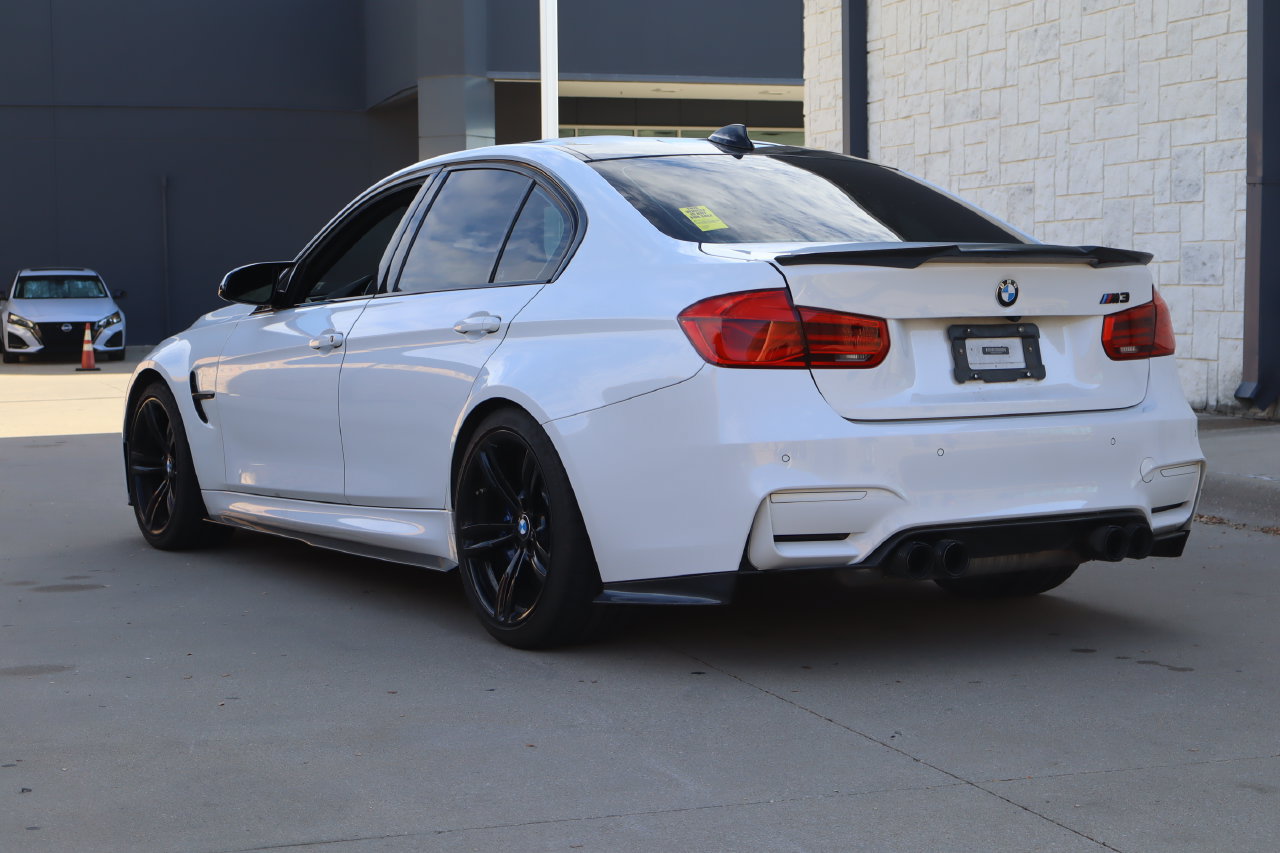 Used 2017 BMW M3 RWD image 3