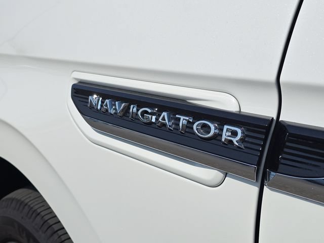 Used 2023 Lincoln Navigator L Black Label AWD/4WD image 34