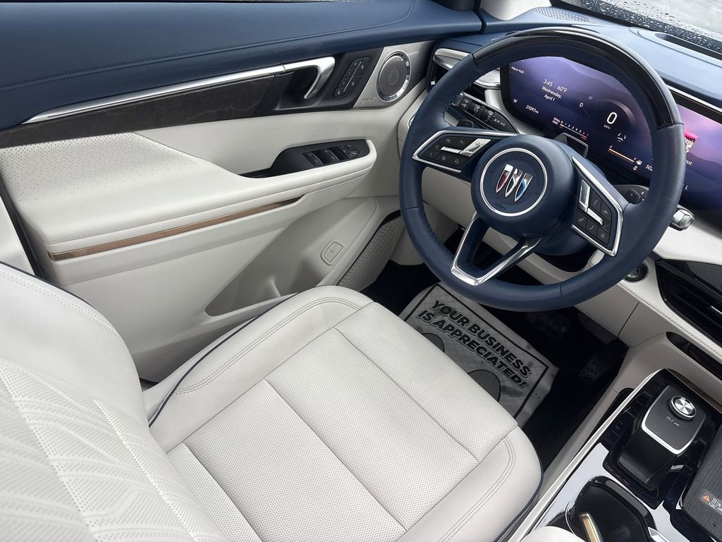 Used 2025 Buick Enclave Avenir w/ Super Cruise Package image 14