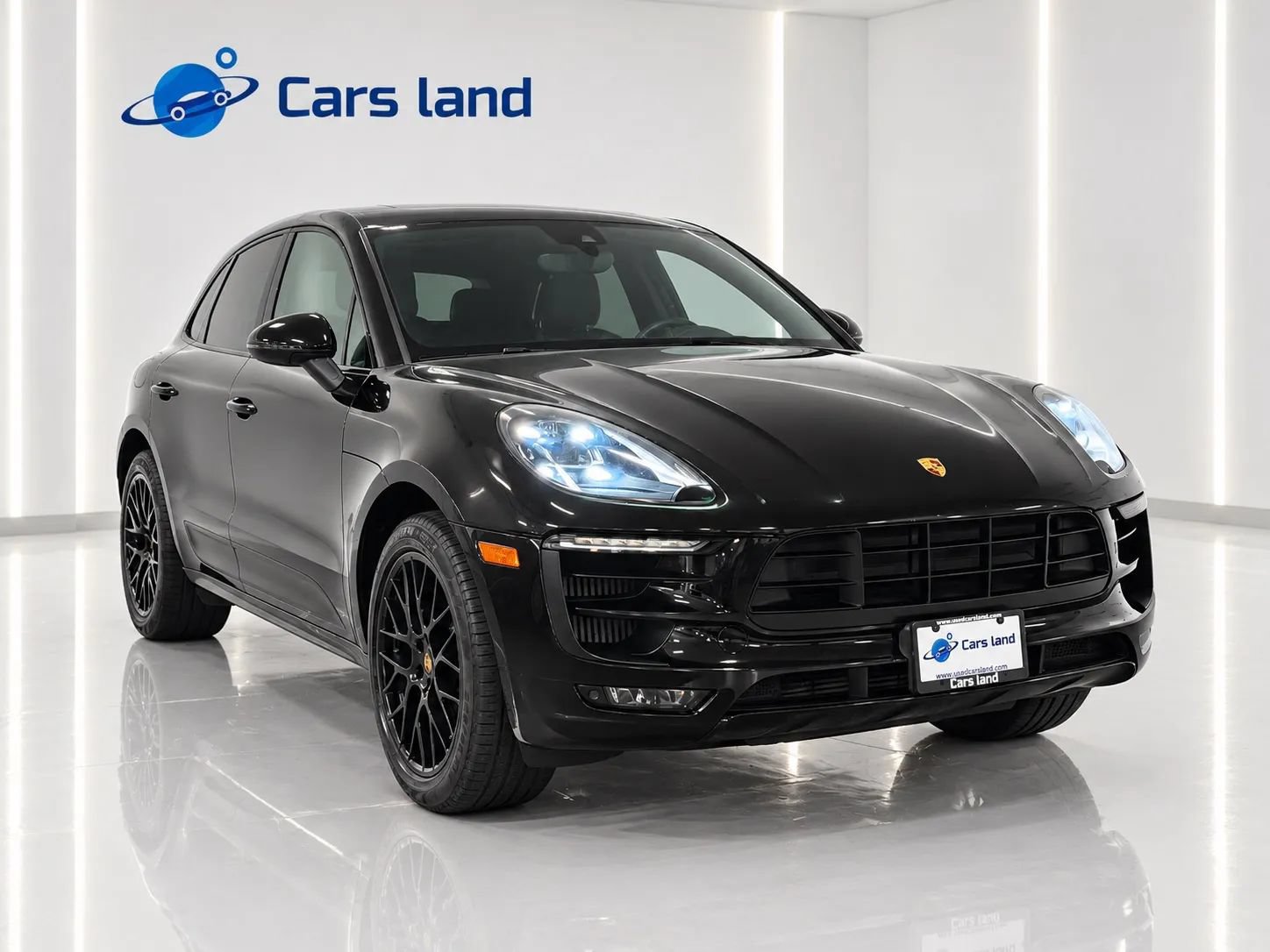 Used 2017 Porsche Macan GTS AWD/4WD image 1