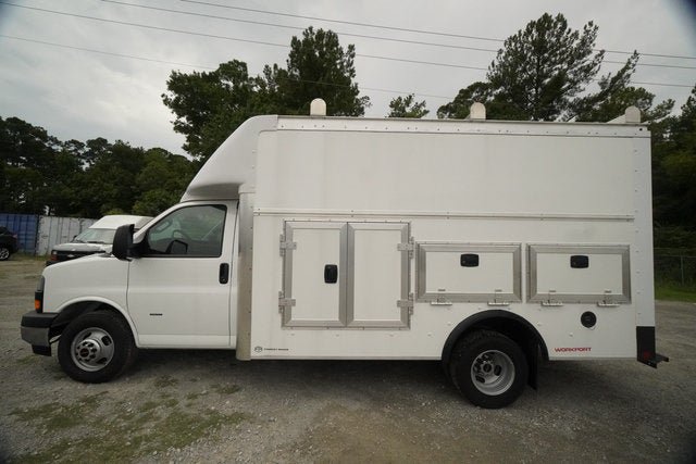 New 2025 GMC Savana 3500 w/ Power Convenience Package RWD image 6