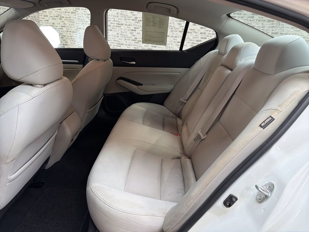Used 2021 Nissan Altima 2.5 SV FWD image 14