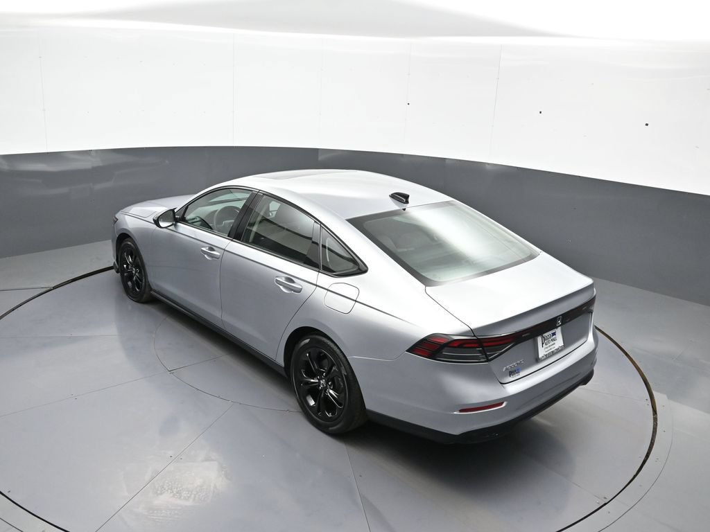 Certified 2025 Honda Accord SE image 39