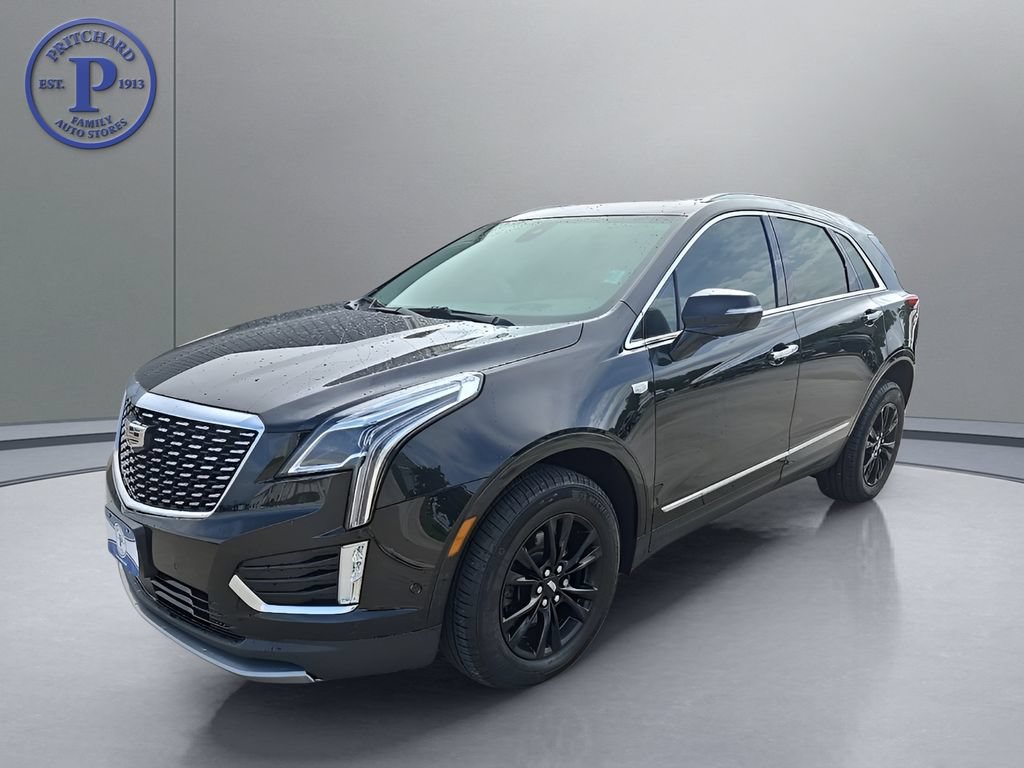 Used 2022 Cadillac XT5 Premium Luxury w/ Technology Package AWD/4WD image 3