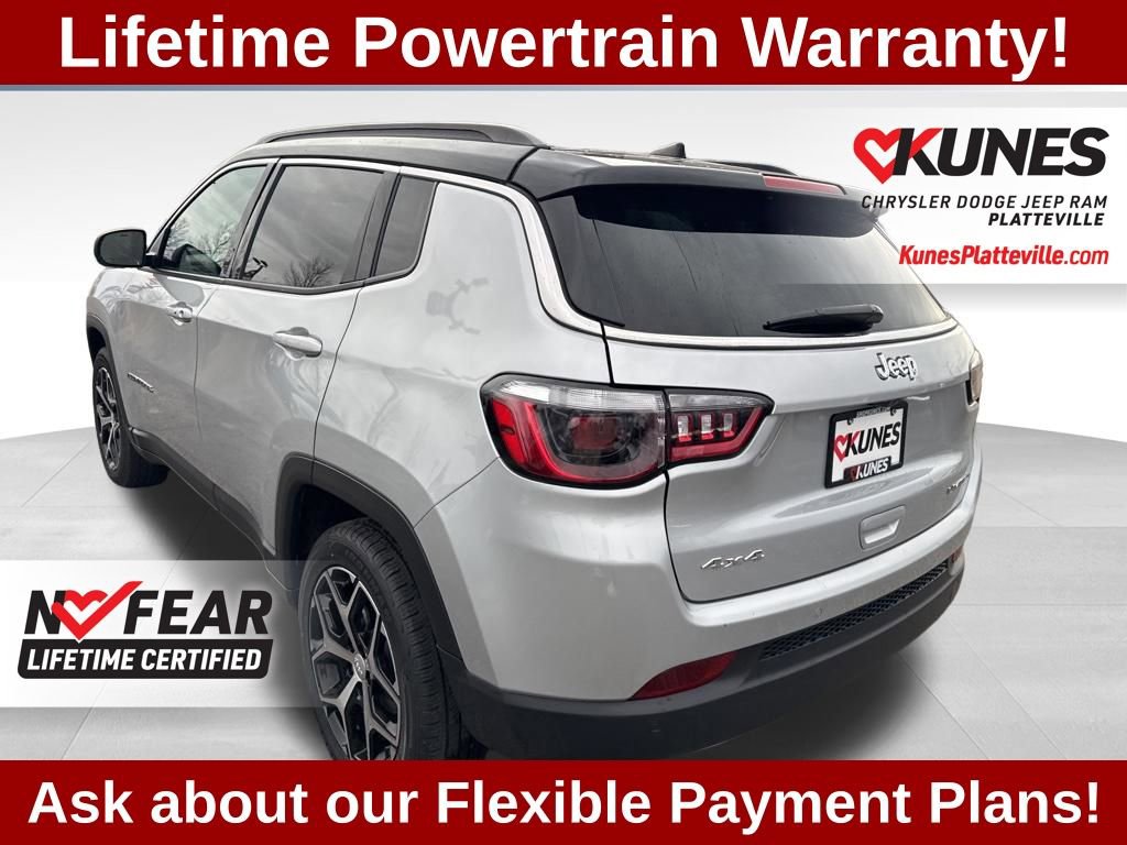 Used 2024 Jeep Compass Limited image 7