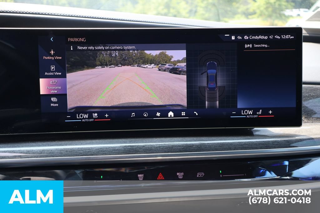 Used 2023 BMW i7 xDrive60 AWD/4WD image 36