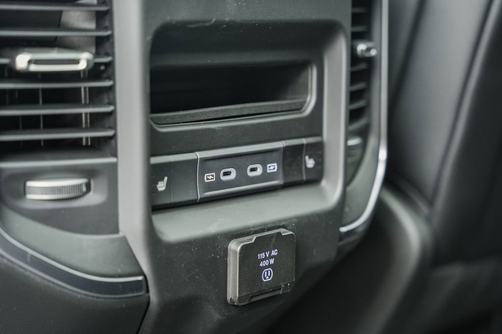 New 2026 RAM 1500 Laramie AWD/4WD image 41