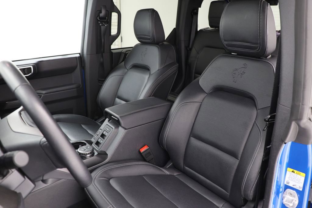 Used 2025 Ford Bronco Badlands image 15