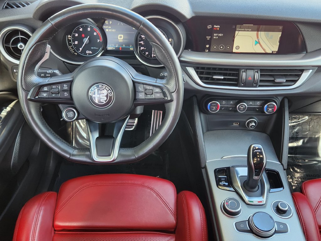 Used 2023 Alfa Romeo Stelvio Veloce AWD/4WD image 3
