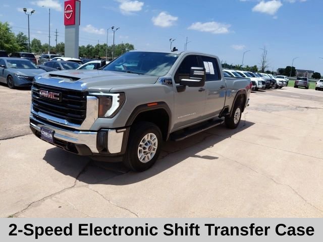 Used 2025 GMC Sierra 2500 Pro w/ Convenience Package AWD/4WD image 9