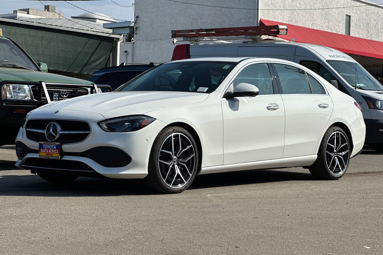 Used 2023 Mercedes-Benz C 300 Sedan image 8