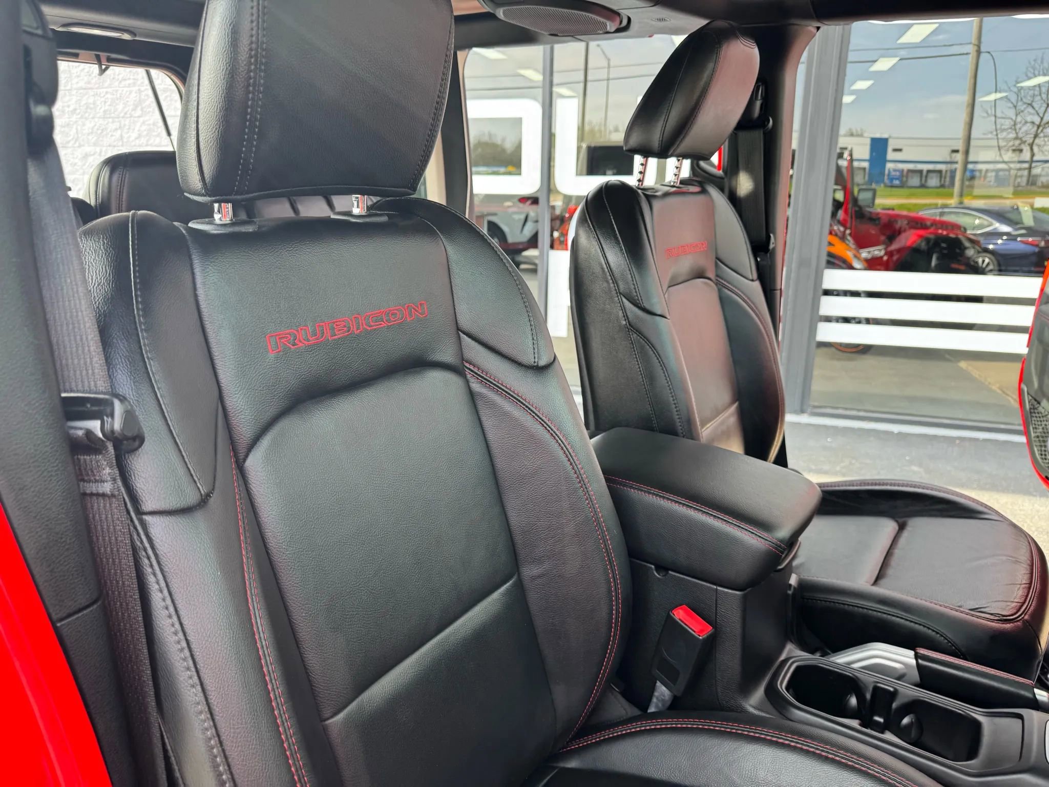 Used 2018 Jeep Wrangler Unlimited Rubicon image 13