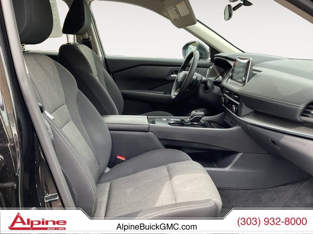 Used 2026 Nissan Rogue SV FWD image 15