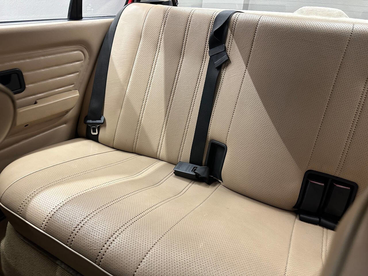 Used 1991 BMW 318i Sedan image 31